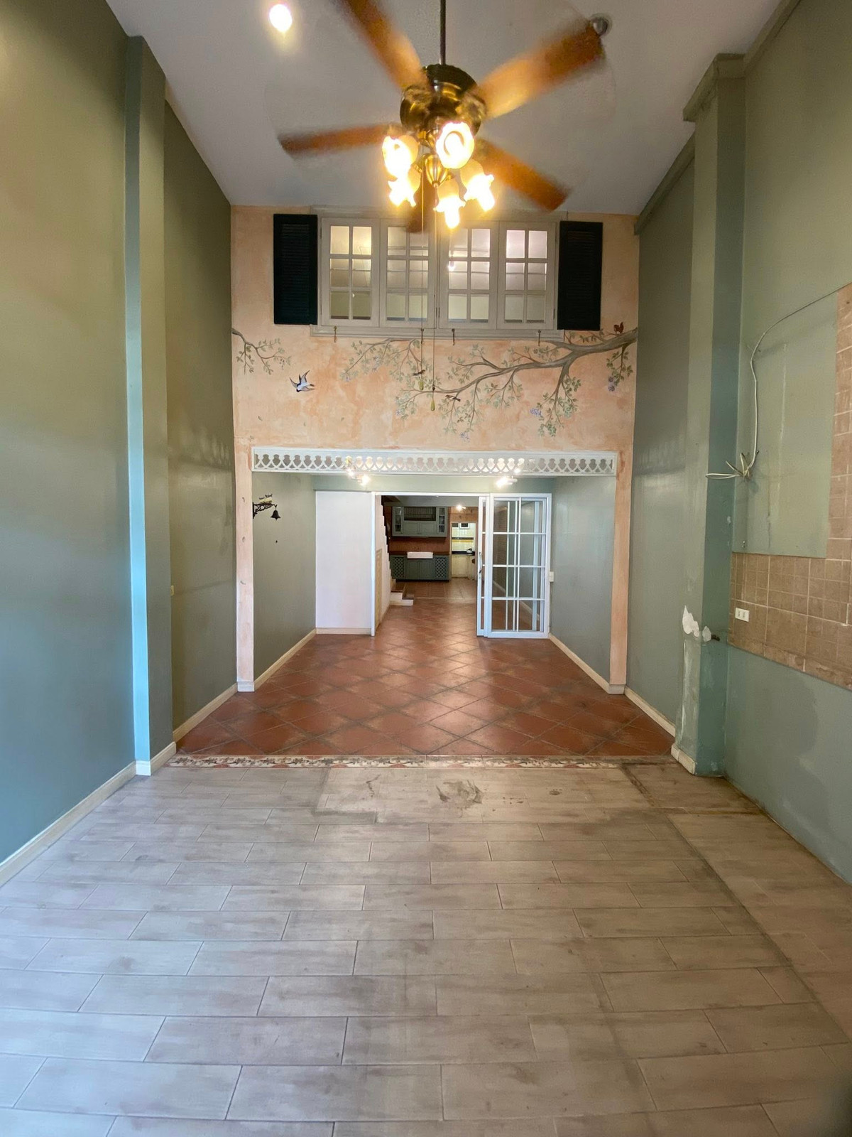 อาคารพาณิชย์ ถนนศรีนครินทร์ / 4 ชั้น (เช่า), Commercial Building Srinakarin Road / 4 Floors (FOR RENT) YOK109