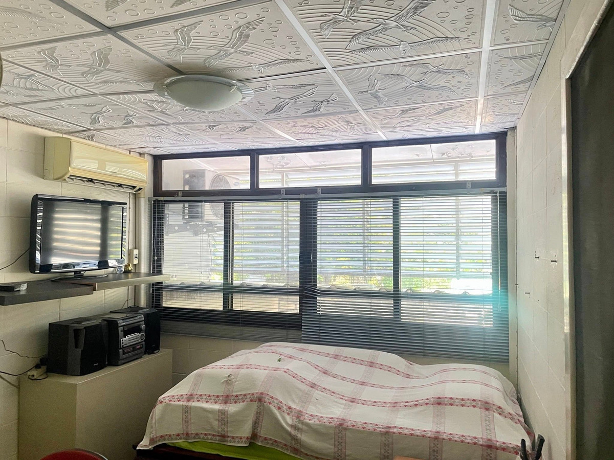 บ้านพร้อมที่ดิน ซอยนวมินทร์ 13 / 3 ห้องนอน (ขาย), House with Land Soi Nawamin 13 / 3 Bedrooms (FOR SALE) FAHS064