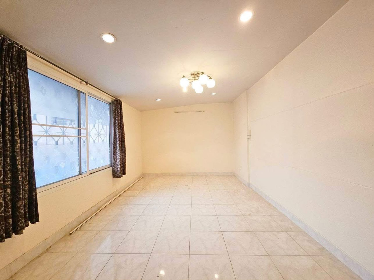 บ้านเดี่ยวรามอินทรา ซอย42/1 / 4 ห้องนอน (ขาย), Detached House Ramintra Soi 42/1 / 4 Bedrooms (FOR SALE) FAHS036