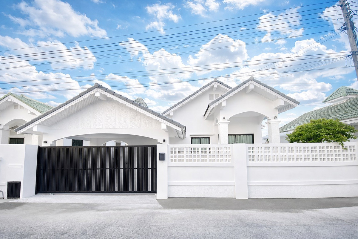 พาราไดซ์ ฮิลล์ 2 / 3 ห้องนอน (ขาย), Paradise Hill 2 / 3 Bedrooms (FOR SALE) BEWN130