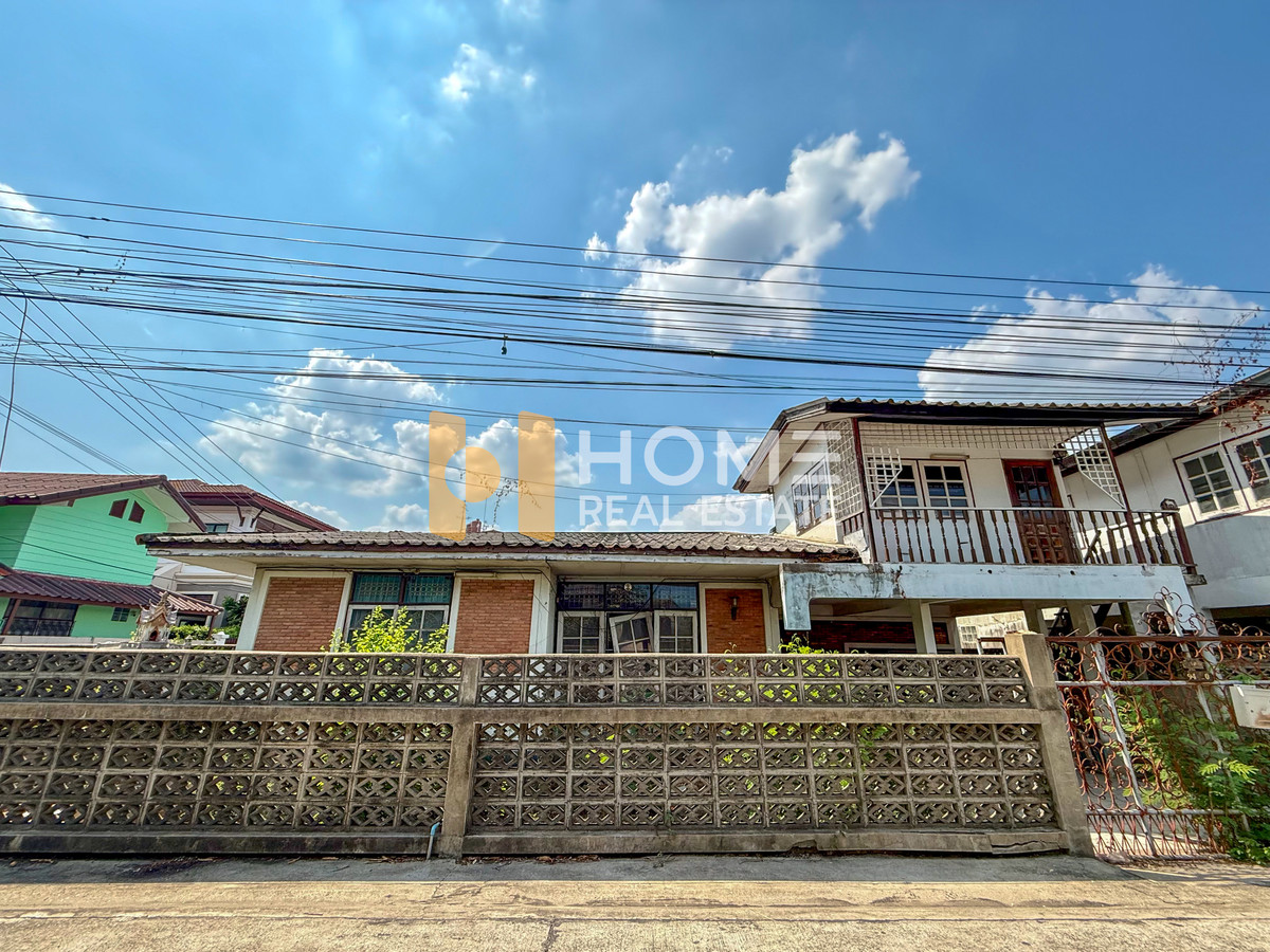 ที่ดินพร้อมสิ่งปลูกสร้าง 96 ตร.ว. ซอยอุดมสุข 50 / (ขาย), Land with Building 96 Sq.wah Soi Udomsuk 50 / (FOR SALE) GNG017