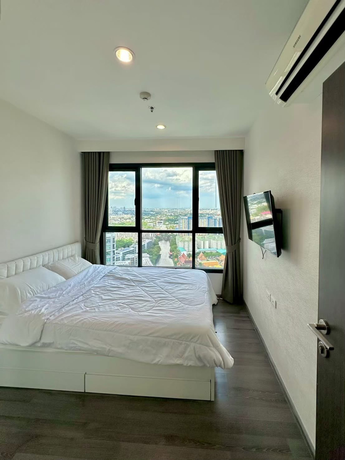 The Base Park West / 1 Bedroom (SALE WITH TENANT),  เดอะ เบส พาร์ค เวสต์ / 1 ห้องนอน (ขายพร้อมผู้เช่า) MMK011