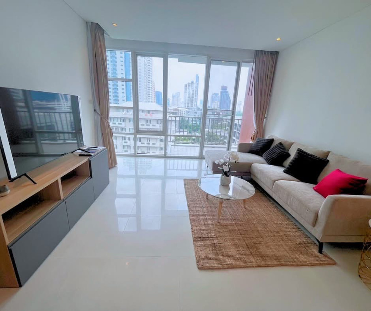 Fullerton Sukhumvit / 2 Bedrooms (SALE WITH TENENT), ฟูลเลอตัน สุขุมวิท / 2 ห้องนอน (ขายพร้อมผู้เช่า) MMK021