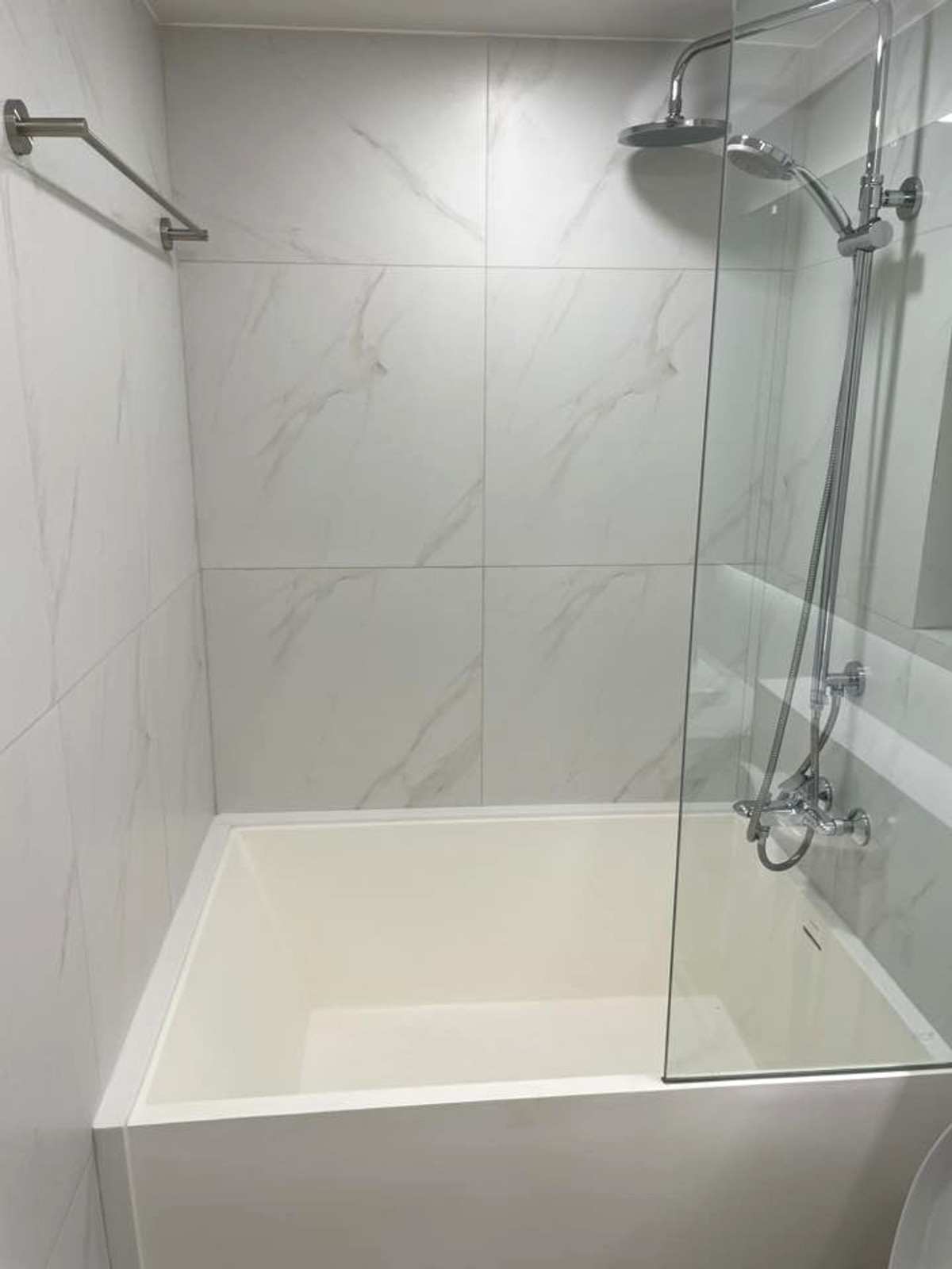 Rare Unit! Low-rise Luxury ใกล้ BTS & MRT อโศก 🔥 Walden Asoke / 1 Bedroom (FOR SALE), วาลเด้น อโศก / 1 ห้องนอน (ขาย) BJ091