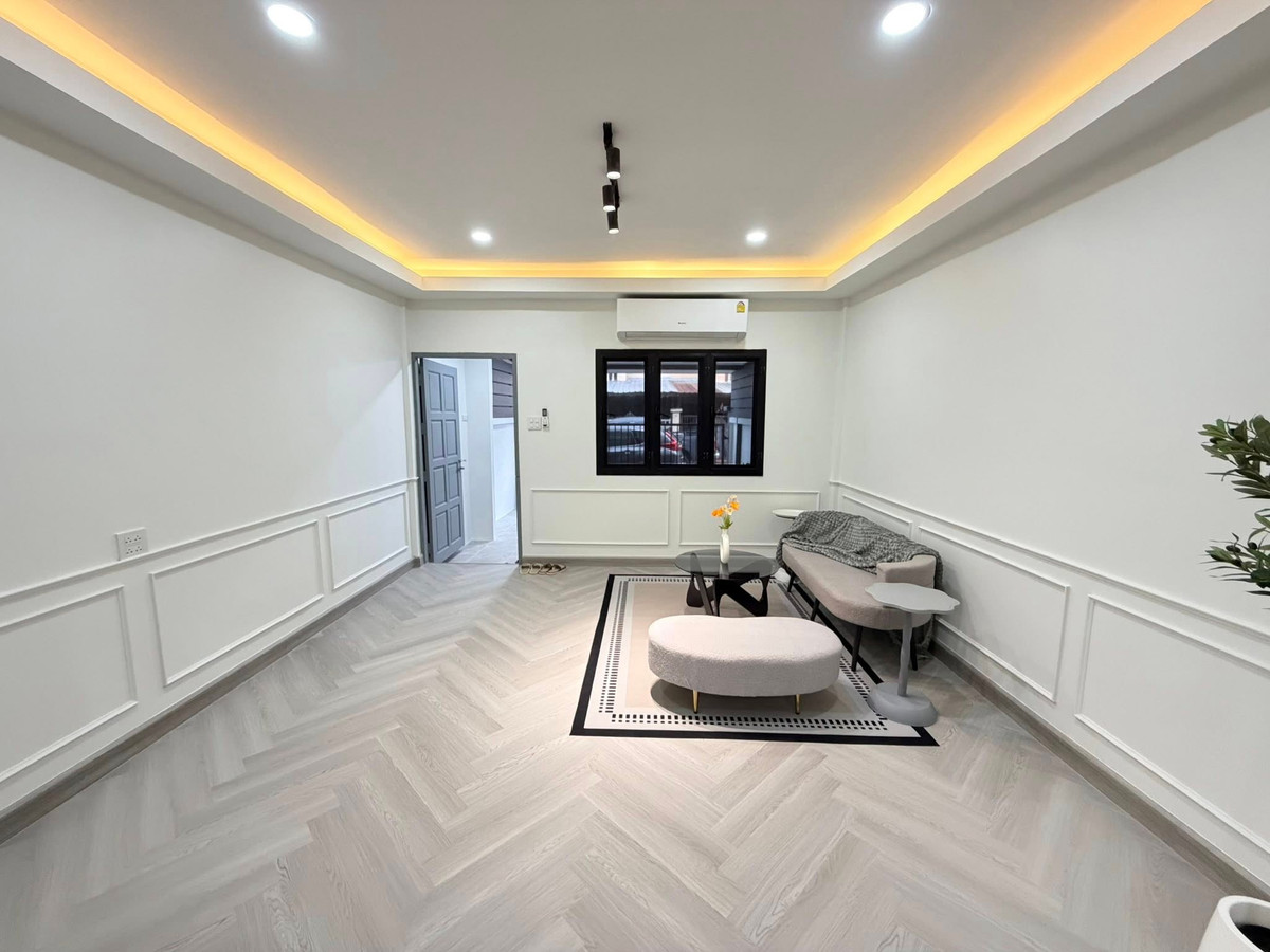 หมู่บ้านเลิศอุบล โชคชัย 4 ซอย 22 / 2 ห้องนอน (ขาย), Lert Ubon Village Chokchai 4 Soi 22 / 2 Bedrooms (FOR SALE) FAHS063