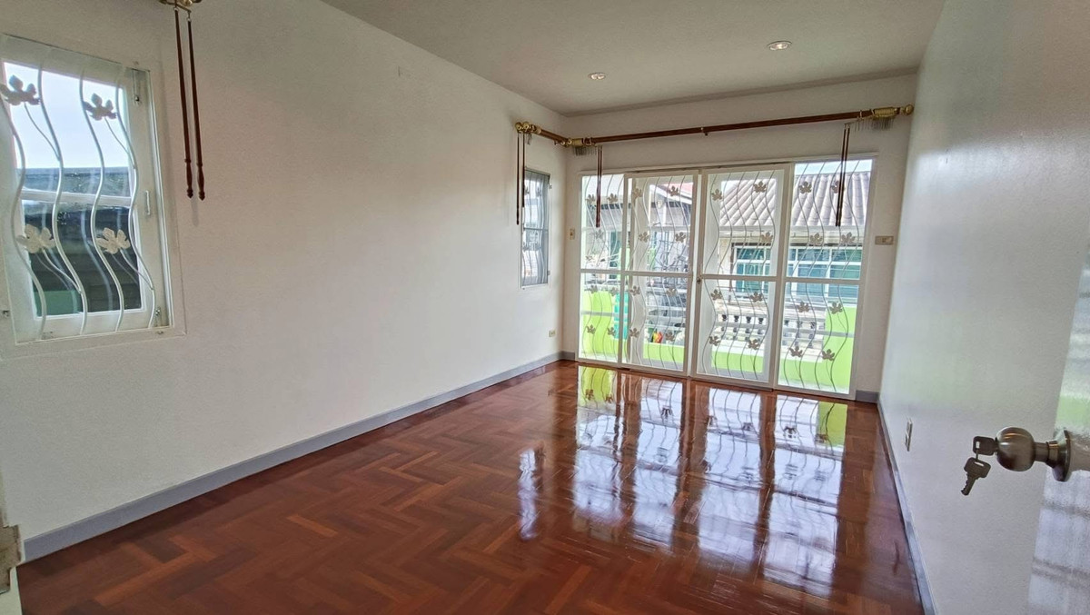 บ้านพร้อมที่ดิน 31 ตร.ว. ซอยศรีนครินทร์ 48 / 3 ห้องนอน (ขาย), House with Land 31 sq.wa. Soi Srinakarin 48 / 3 Bedrooms (FOR SALE) GNG027