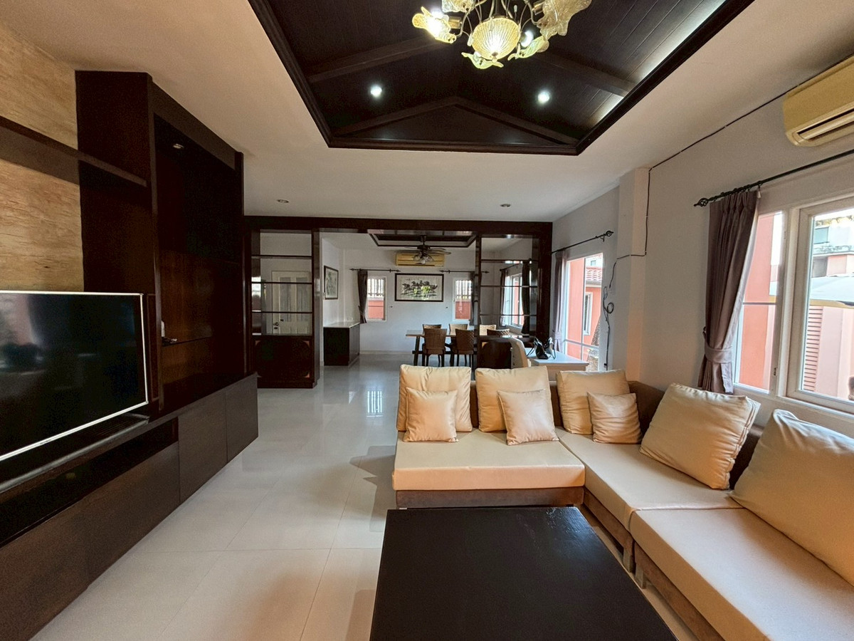 หมู่บ้านกรองทองวิลล่า พาร์ค กรุงเทพกรีฑา / 3 ห้องนอน (เช่า), Krong Thong Villa Park Krungthep Kreetha / 3 Bedrooms (FOR RENT) BZD164