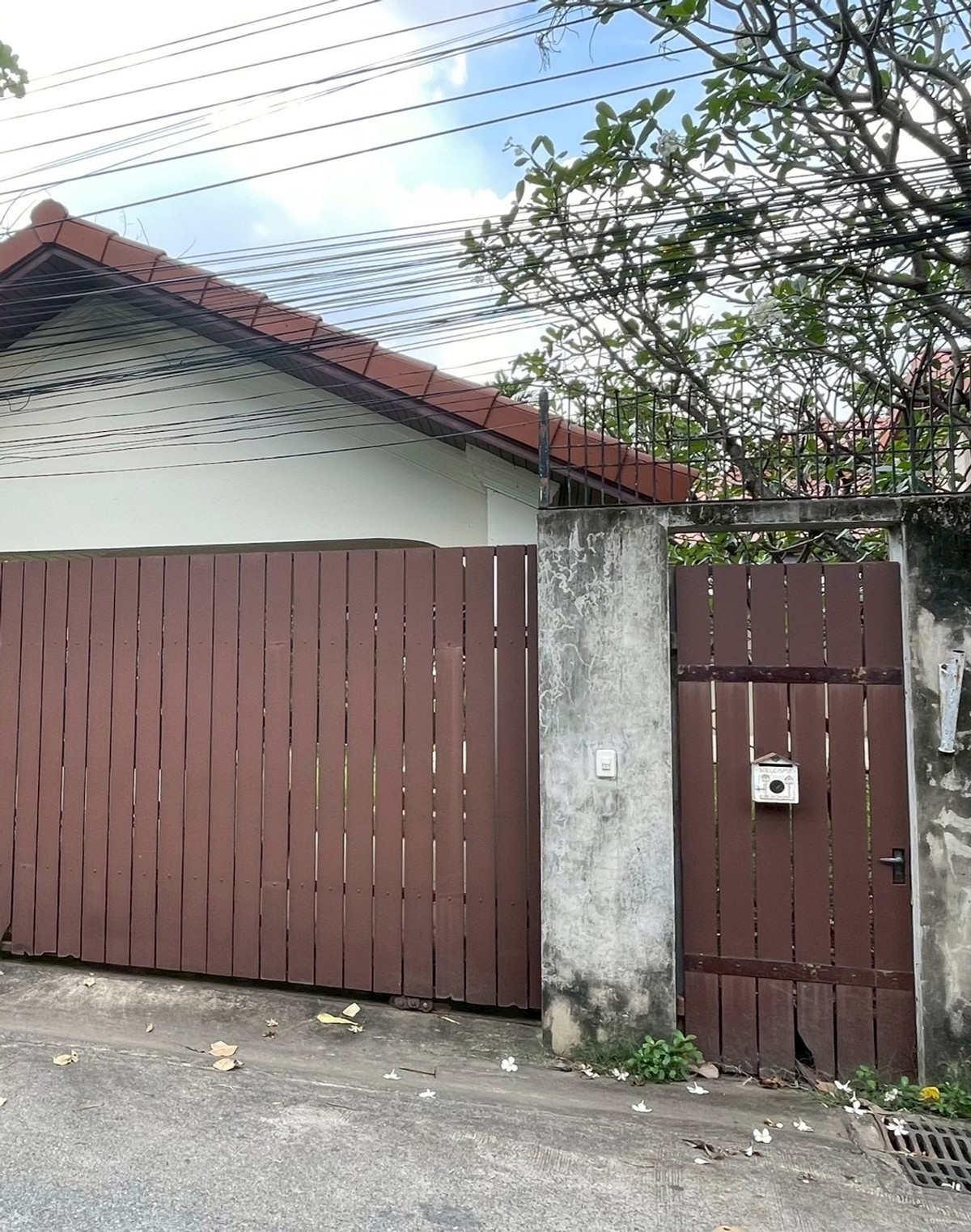 บ้านพร้อมที่ดิน 192 ตร.ว. ซอยสุขุมวิท 101 / 2 ห้องนอน (ขาย), House with Land 192 sq.wa. Sukhumvit Soi 101 / 2 Bedrooms (FOR SALE) GNG035