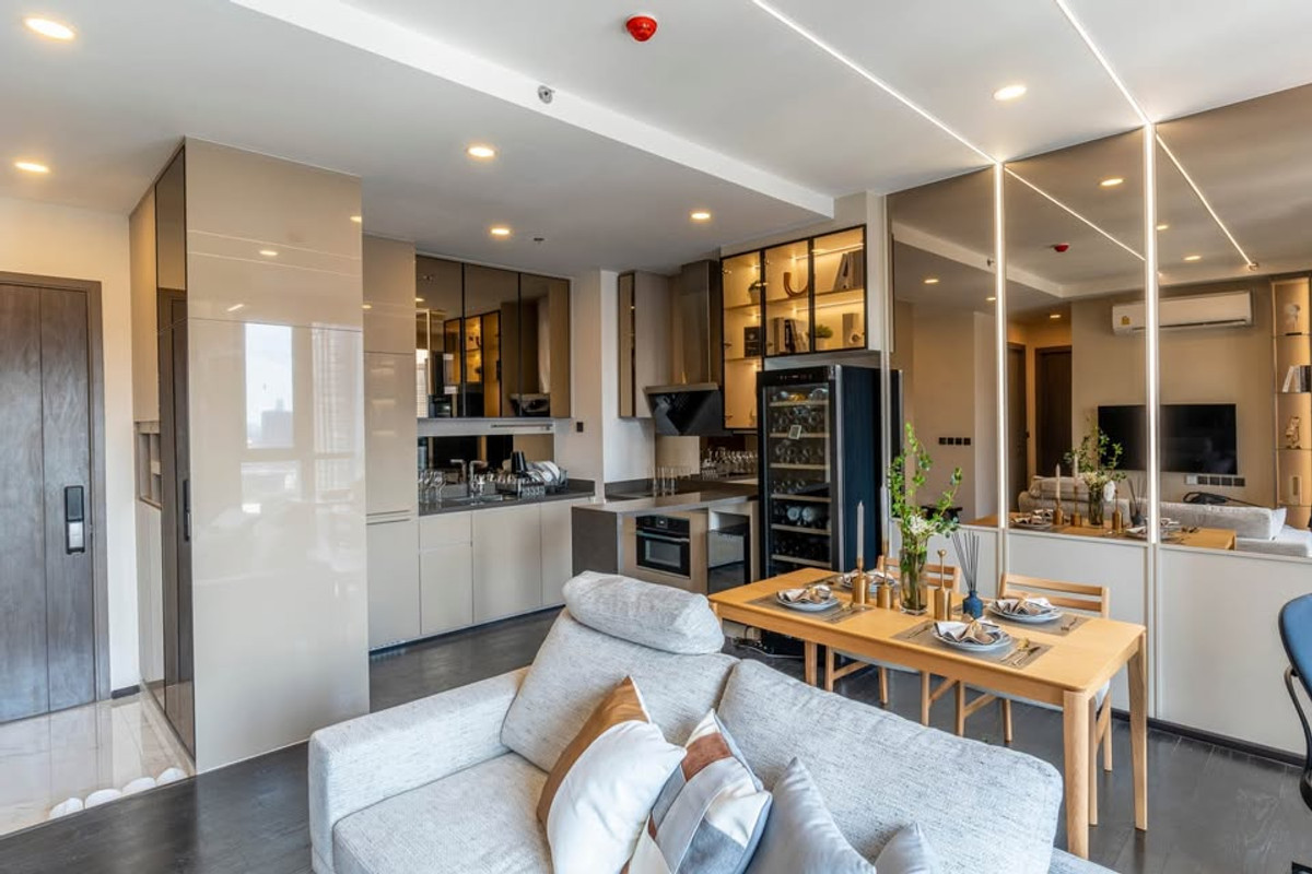 Park Origin Thonglor / 2 Bedrooms (SALE WITH TENENT), พาร์ค ออริจิ้น ทองหล่อ / 2 ห้องนอน (ขายพร้อมผู้เช่า) NA094