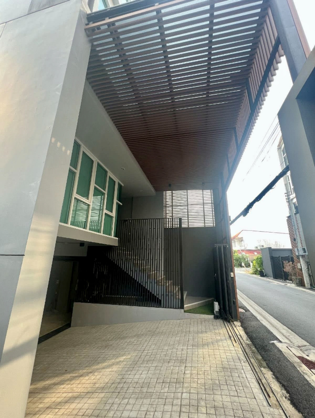 ฮอฟ สุขุมวิท 101/1 / 4 ชั้น (ขาย), HOF Sukhumvit 101/1 / 4-Story (FOR SALE) GNG039