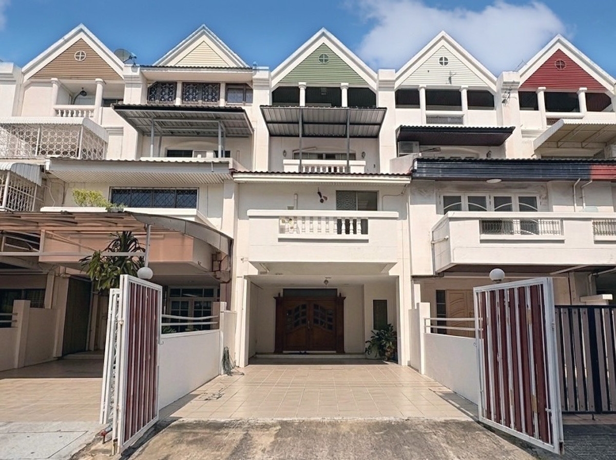 ทาวน์โฮม 4 ชั้น ใกล้ SRT สายสีแดง วัดเสมียนนารี / 4 ห้องนอน (ขาย), 4-story Townhome Near SRT Red Line Wat Semian Nari / 4 Bedrooms (FOR SALE) BNS017