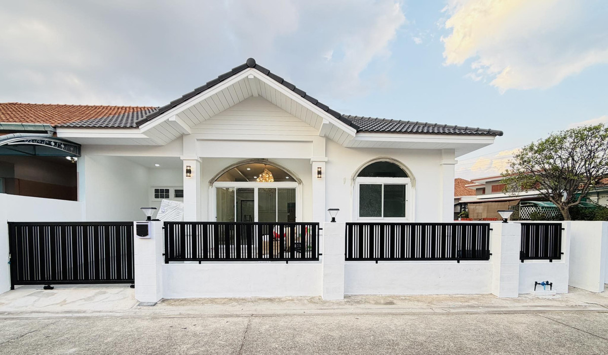 คลาสสิค โฮม 4 / 3 ห้องนอน (ขาย), Classic Home 4 / 3 Bedrooms (FOR SALE) BEWN138