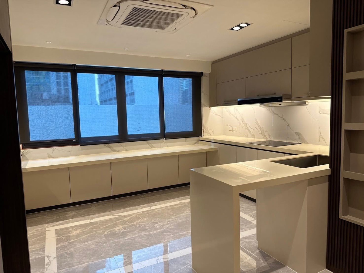 Ploenchit Terrace / Duplex 3 Bedrooms (FOR SALE), เพลินจิต เทอเรส / ดูเพล็กซ์ 3 ห้องนอน (ขาย) BJ103