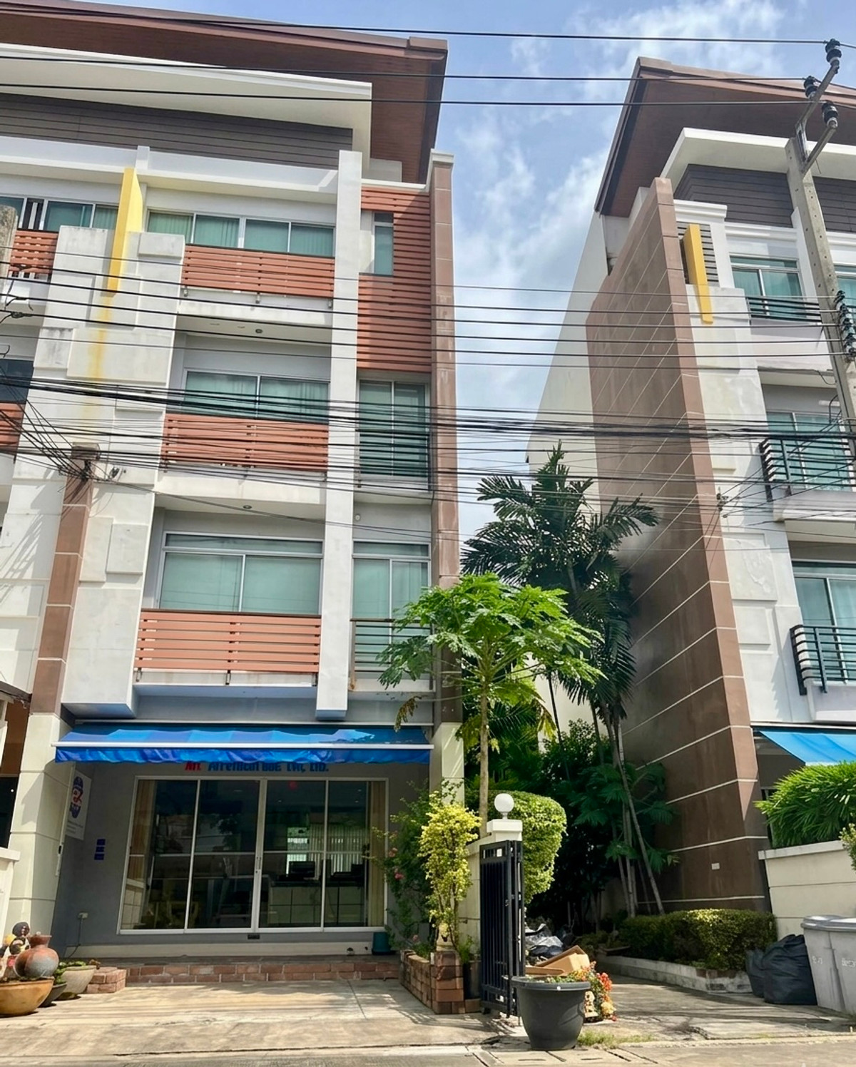 บิซทาวน์ ศรีนครินทร์ / 5 ห้องนอน (ขาย), Biztown Srinakarin / 5 Bedrooms (FOR SALE) GNG053