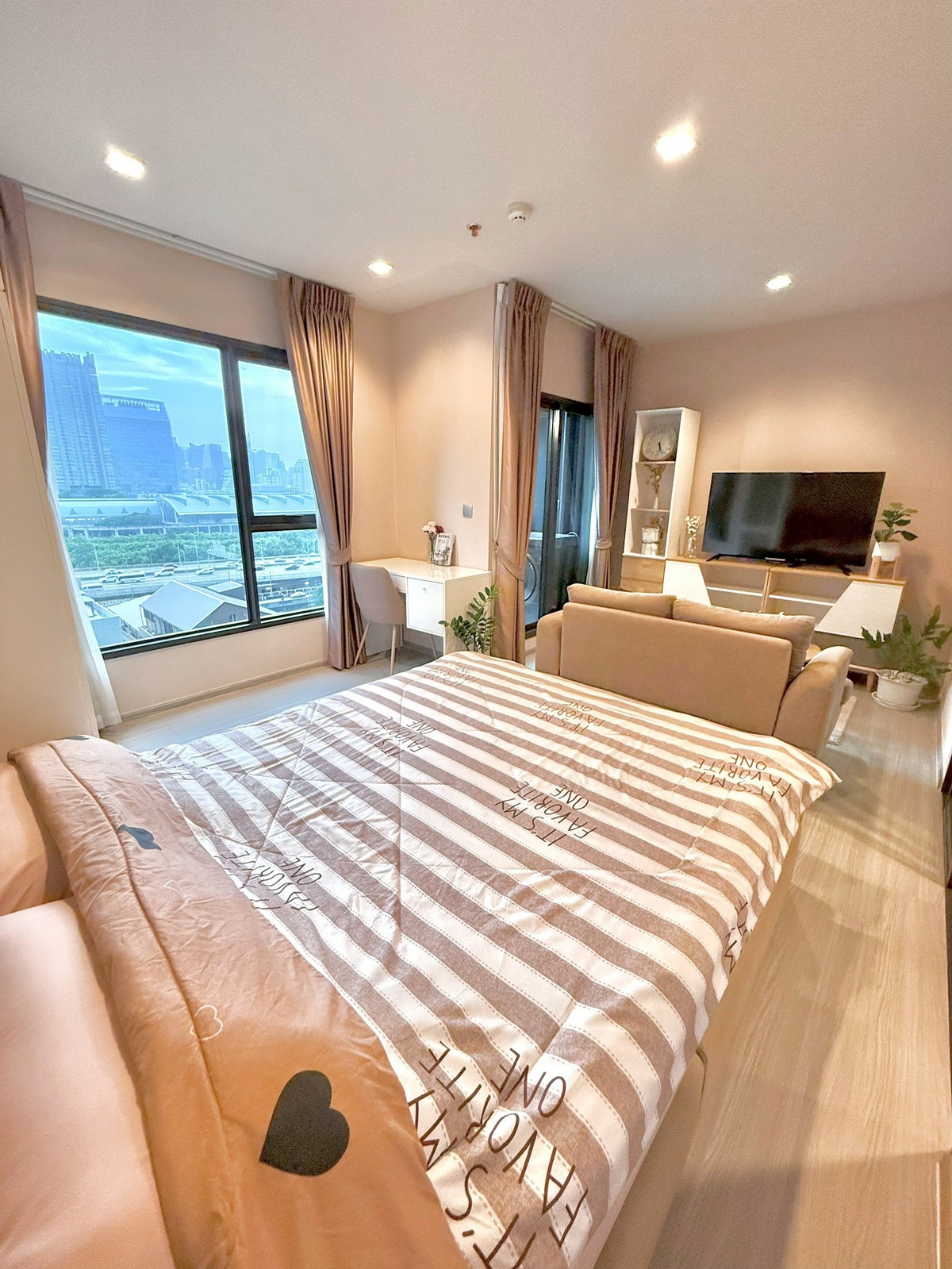 Life Asoke - Rama 9  / 1 Bedroom (FOR SALE), ไลฟ์ อโศก - พระราม 9 / 1 ห้องนอน (ขาย) KAT015