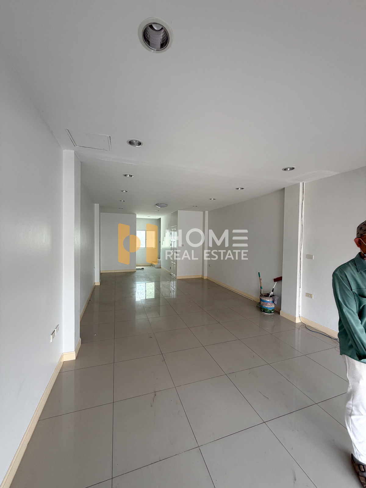 อาคารพาณิชย์ นวมินทร์ 74 / 5 ชั้น (ขาย), Commercial Building Nawamin 74 / 5-story (FOR SALE) MNT004