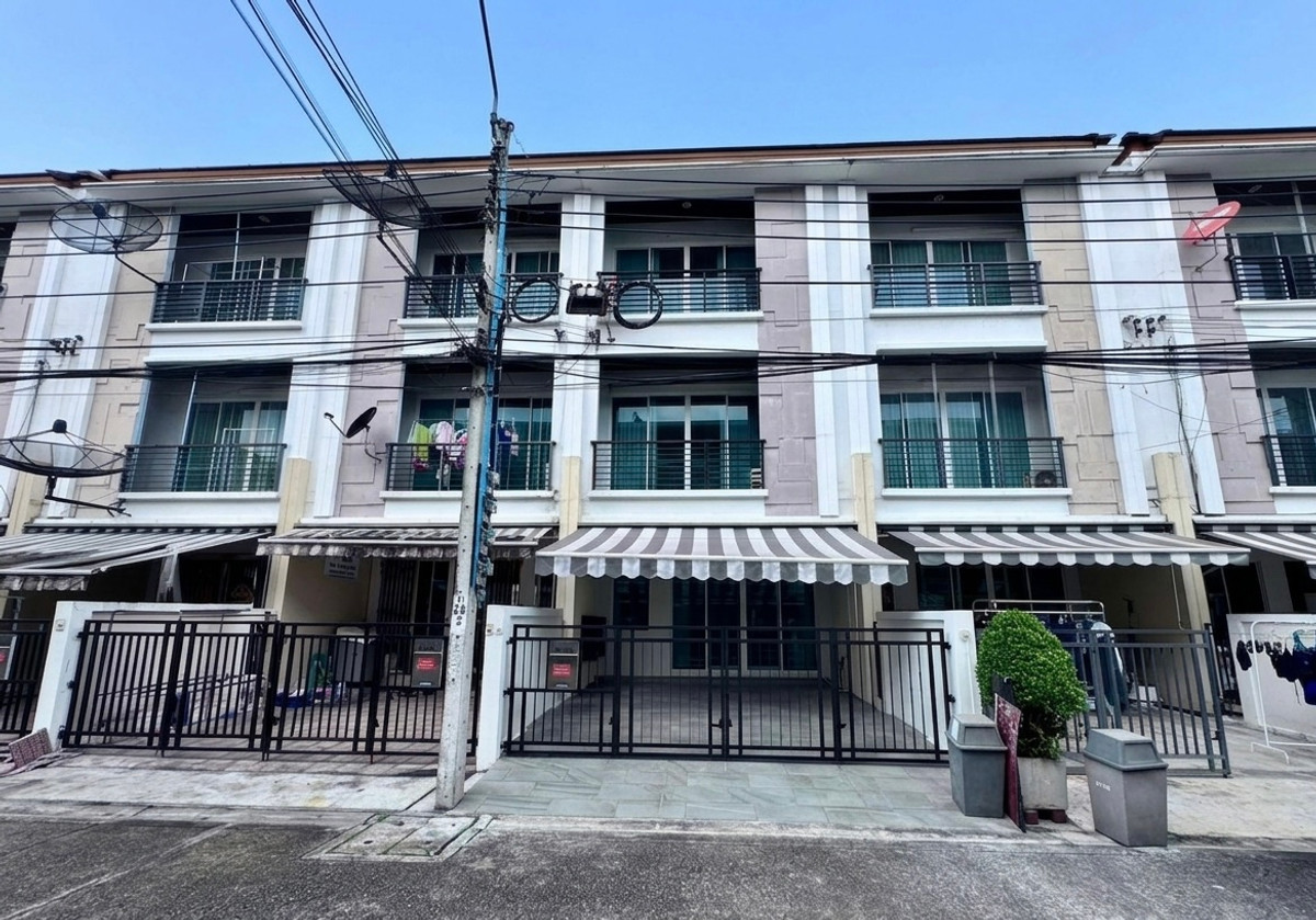 บ้านกลางเมือง เอส - เซ้นส์ ศรีนครินทร์  / 3 ห้องนอน (ขาย), Baan Klang Muang S-Sense Srinakarin / 3 Bedrooms (FOR SALE) GNG055