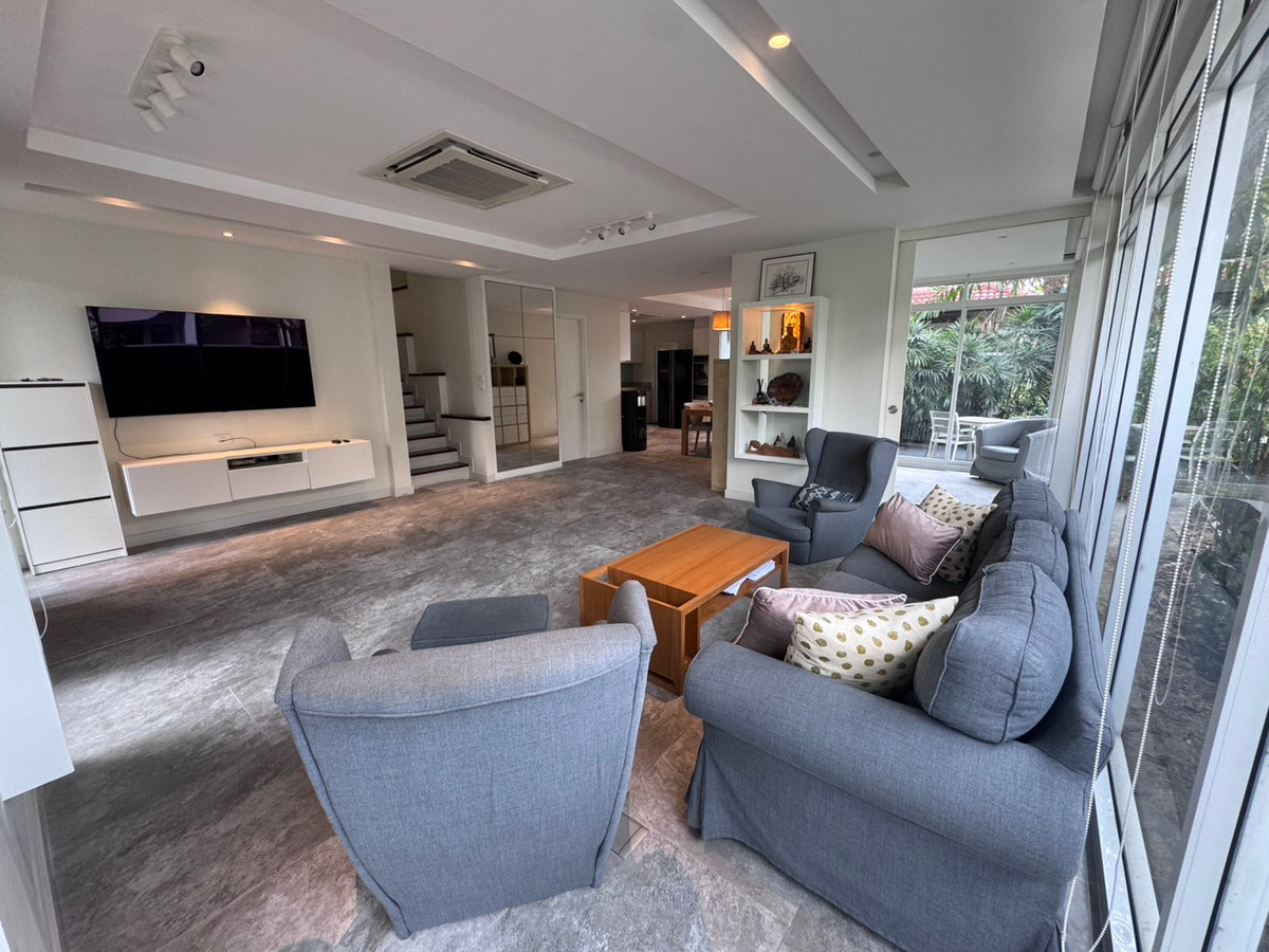 Bangkok Villa ประดิษฐ์มนูธรรม 3 / 3 ห้องนอน (ขาย), Bangkok Villa Praditmanutham 3 / 3 Bedrooms (FOR SALE) MNT038