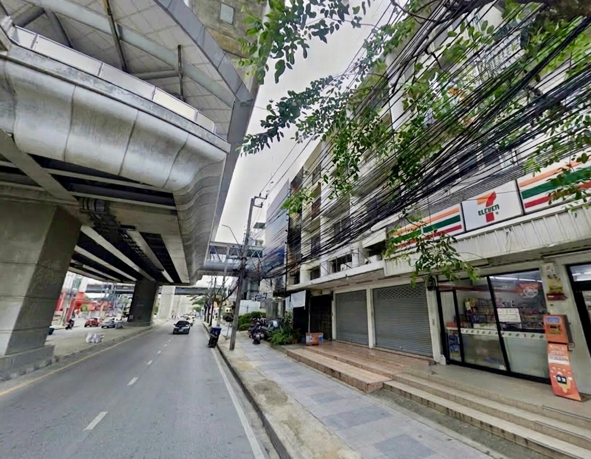 ตึกแถว ตรงข้าม MRT วงศ์สว่าง / 2 คูหา (ขาย), Commercial Building opposite MRT Wongsawang / 2 Units (FOR SALE) BNS024