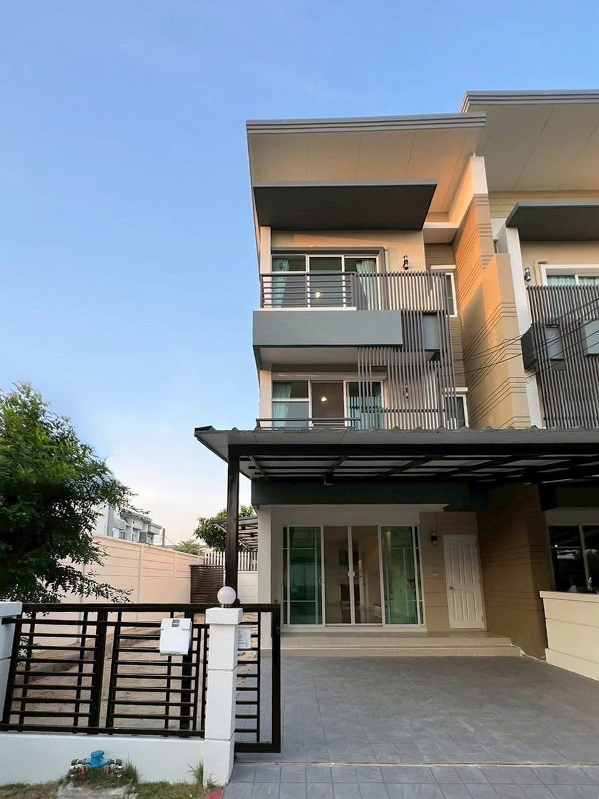 ทาวน์ อเวนิว พระราม 9 / 2 ห้องนอน (ขาย), Town Avenue Rama 9 / 2 Bedrooms (FOR SALE) BZD064