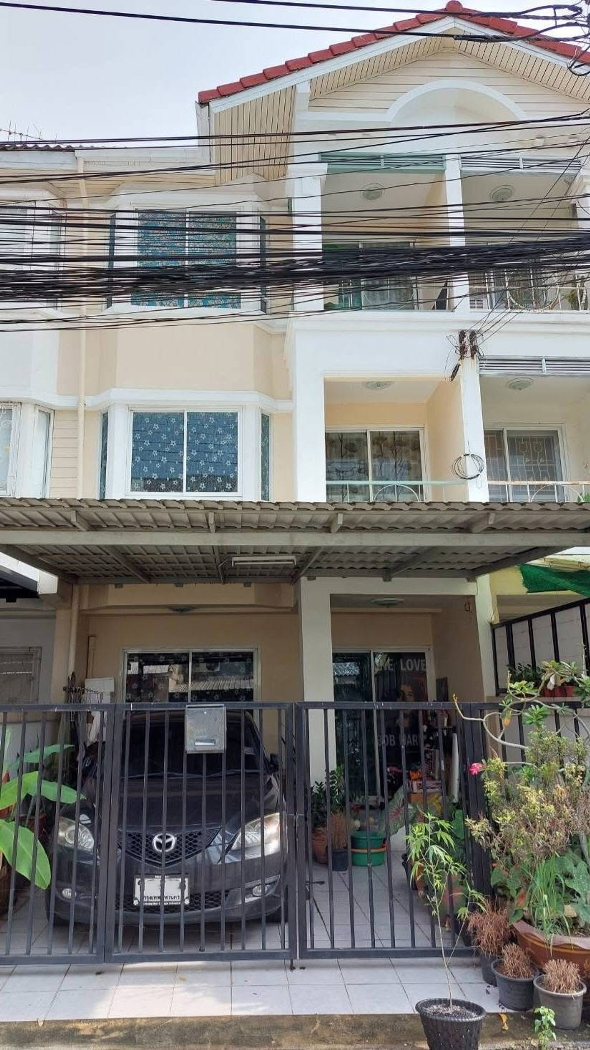 หมู่บ้านปรัชญาโฮมทาวน์ นวลจันทร์ 36 / 4 ห้องนอน (ขาย), Pradya Hometown Nuanchan 36 / 4 Bedrooms (FOR SALE) MNT055