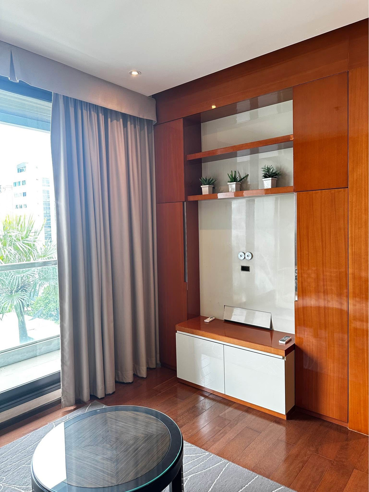 The Address Sukhumvit 28 / 1 Bedroom (SALE WITH TENANT), ดิ แอดเดรส สุขุมวิท 28 / 1 ห้องนอน (ขายพร้อมผู้เช่า) MMK074