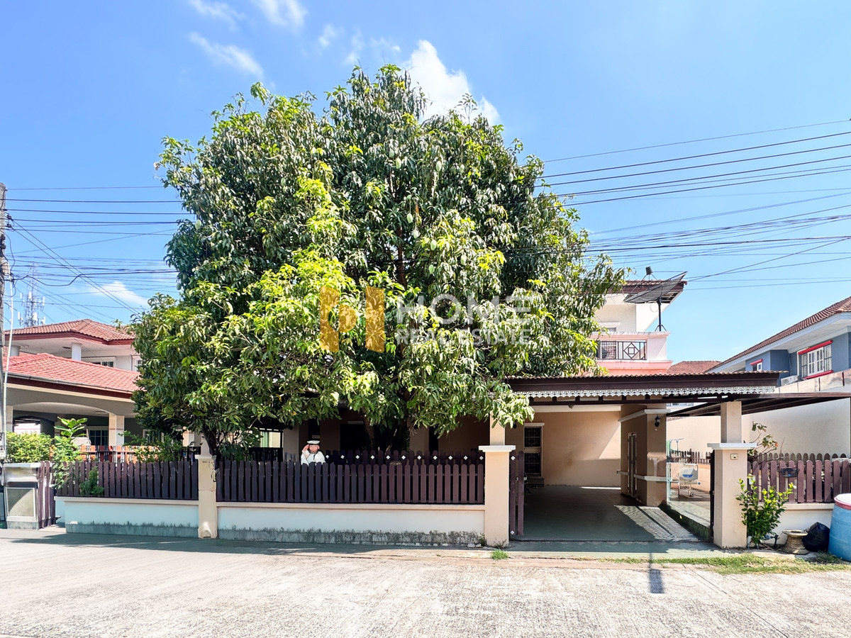 บ้านเดี่ยว อัมพรเพลส ศรีราชา / 5 ห้องนอน (ขาย), Detached House Amporn Place Sriracha / 5 Bedrooms (FOR SALE) YEAN155