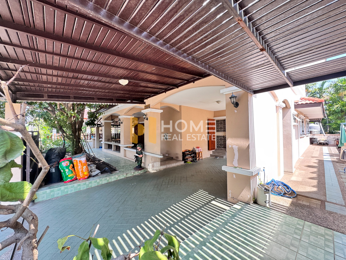 บ้านเดี่ยว อัมพรเพลส ศรีราชา / 5 ห้องนอน (ขาย), Detached House Amporn Place Sriracha / 5 Bedrooms (FOR SALE) YEAN155