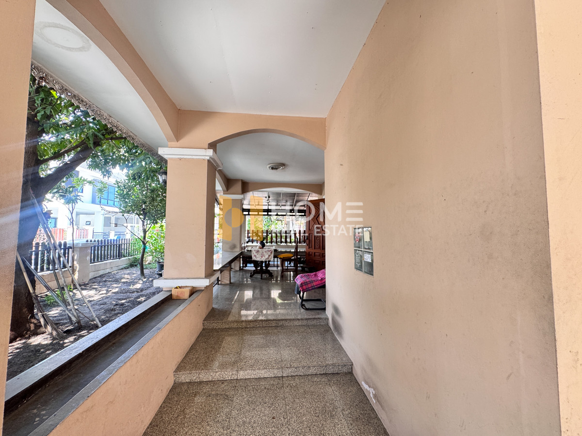 บ้านเดี่ยว อัมพรเพลส ศรีราชา / 5 ห้องนอน (ขาย), Detached House Amporn Place Sriracha / 5 Bedrooms (FOR SALE) YEAN155