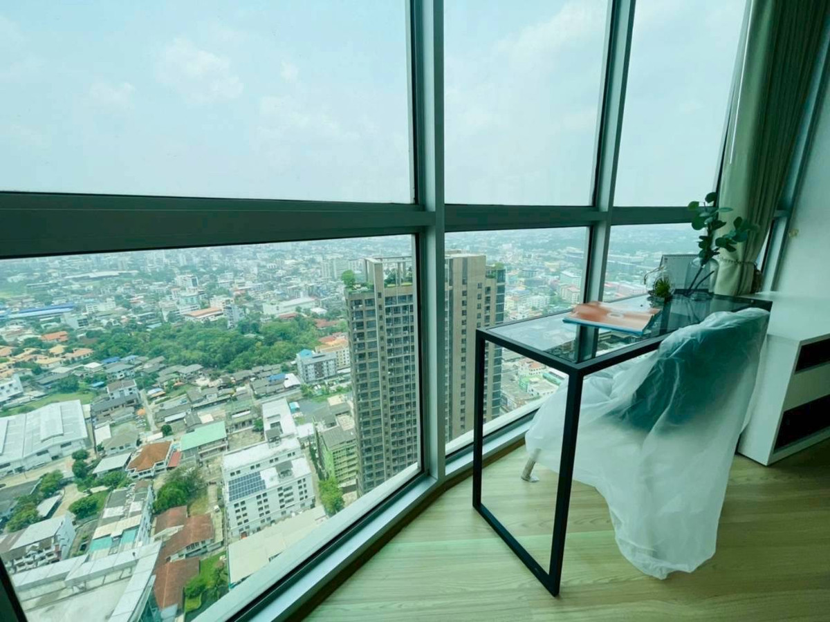 Sky Walk Residences / 1 Bedroom (SALE WITH TENENT), สกาย วอร์ค เรสซิเดนซ์ / 1 ห้องนอน (ขายพร้อมผู้เช่า) JSMN037