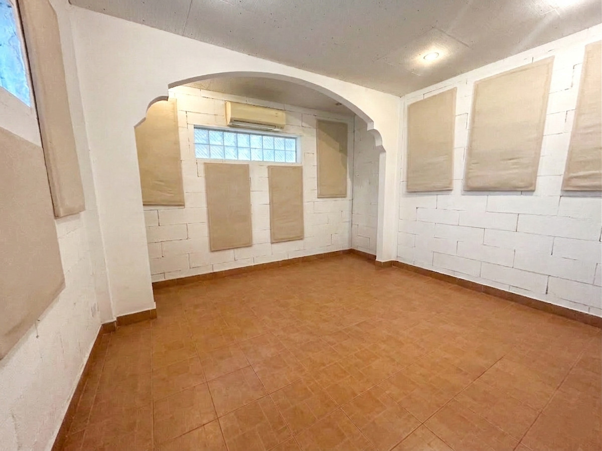 หมู่บ้านเมืองเอก โครงการ 1 / 8 ห้องนอน (ขาย), Muang Ake Village 1 / 8 Bedrooms (FOR SALE) BNS060