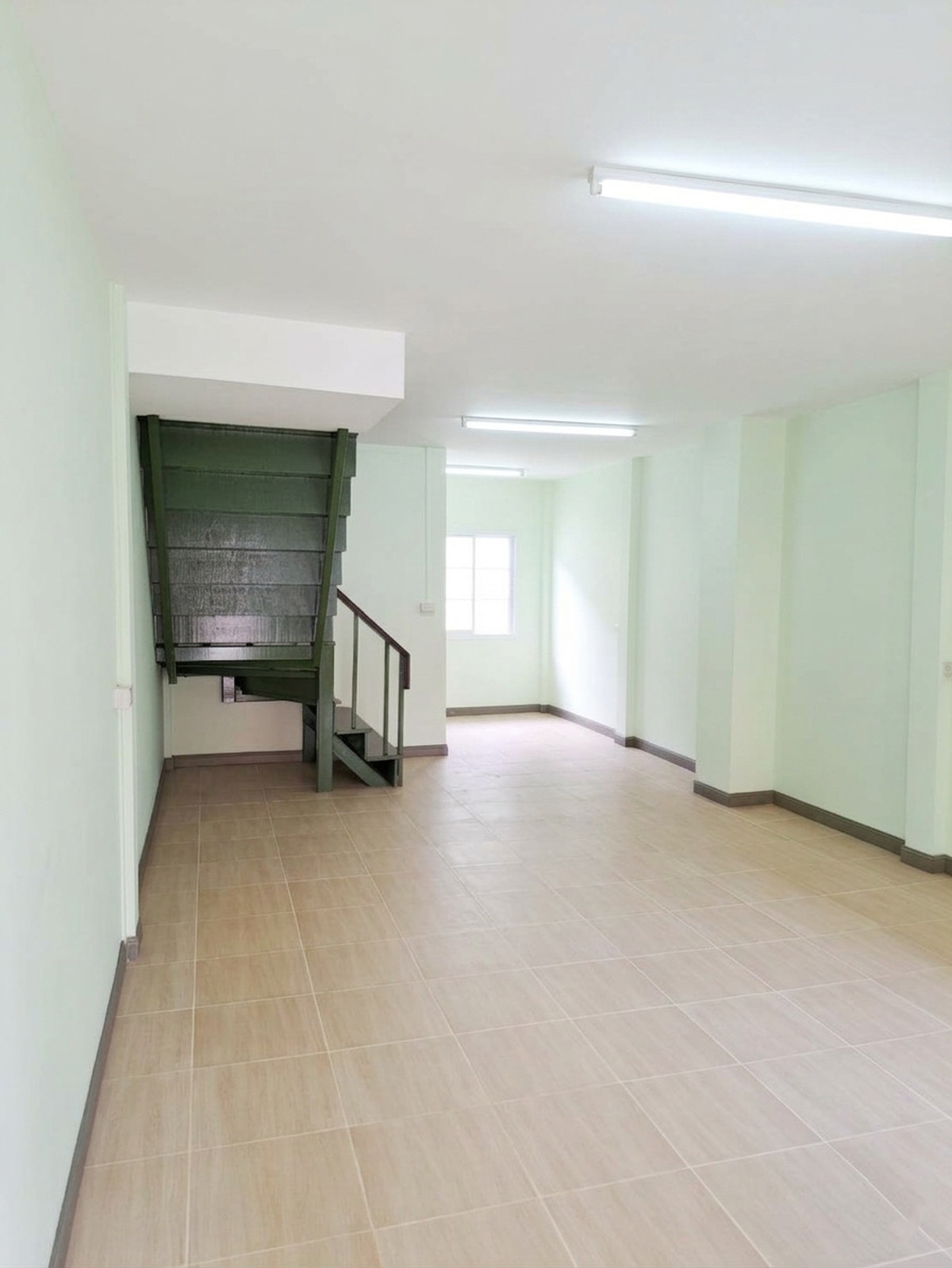 ทาวน์เฮ้าส์ บางใหญ่ซิติ ซอย 21/3 / 2 ห้องนอน (ขาย), Townhouse Bangyai City Soi 21/3 / 2 Bedrooms (FOR SALE) BNS056