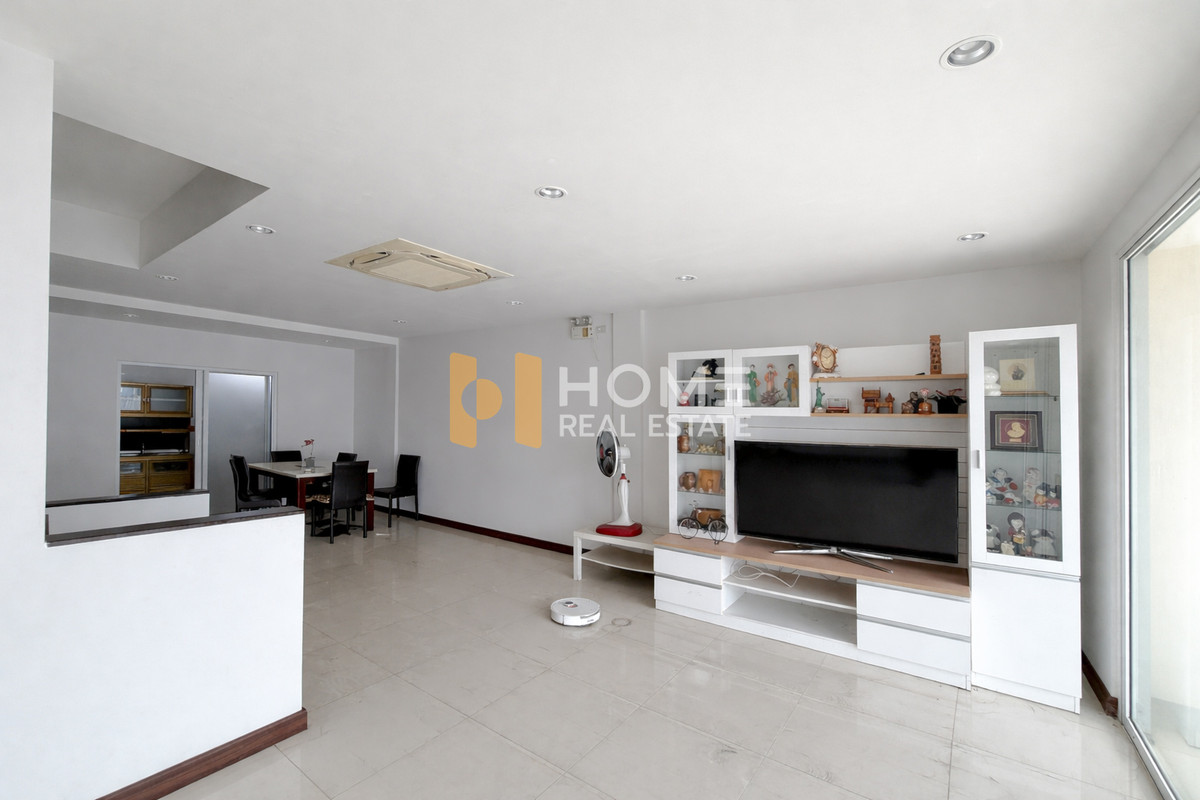 ทาวน์โฮม นวมินทร์ 74 / 3 ห้องนอน (ขาย), Townhome Nawamin 74 / 3 Bedrooms (FOR SALE) MNT059