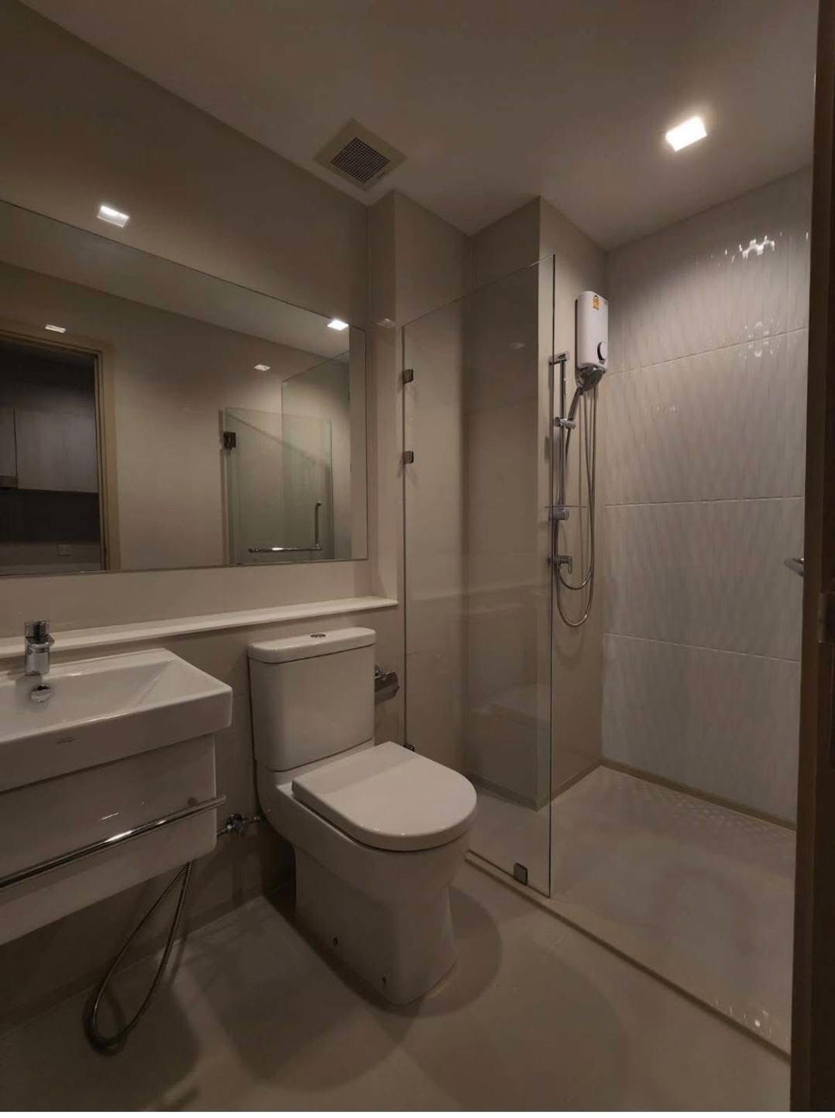 Life One Wireless / Studio (FOR SALE), ไลฟ์ วัน ไวร์เลส / ห้องสตูดิโอ (ขาย) BJ006