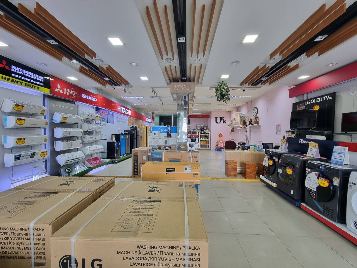 อาคารพาณิชย์ ซอยวัดลาดปลาดุก / 4 ห้องนอน (ขาย), Commercial Building Soi Wat Lat Pla Duk / 4 Bedrooms (FOR SALE) AOM097