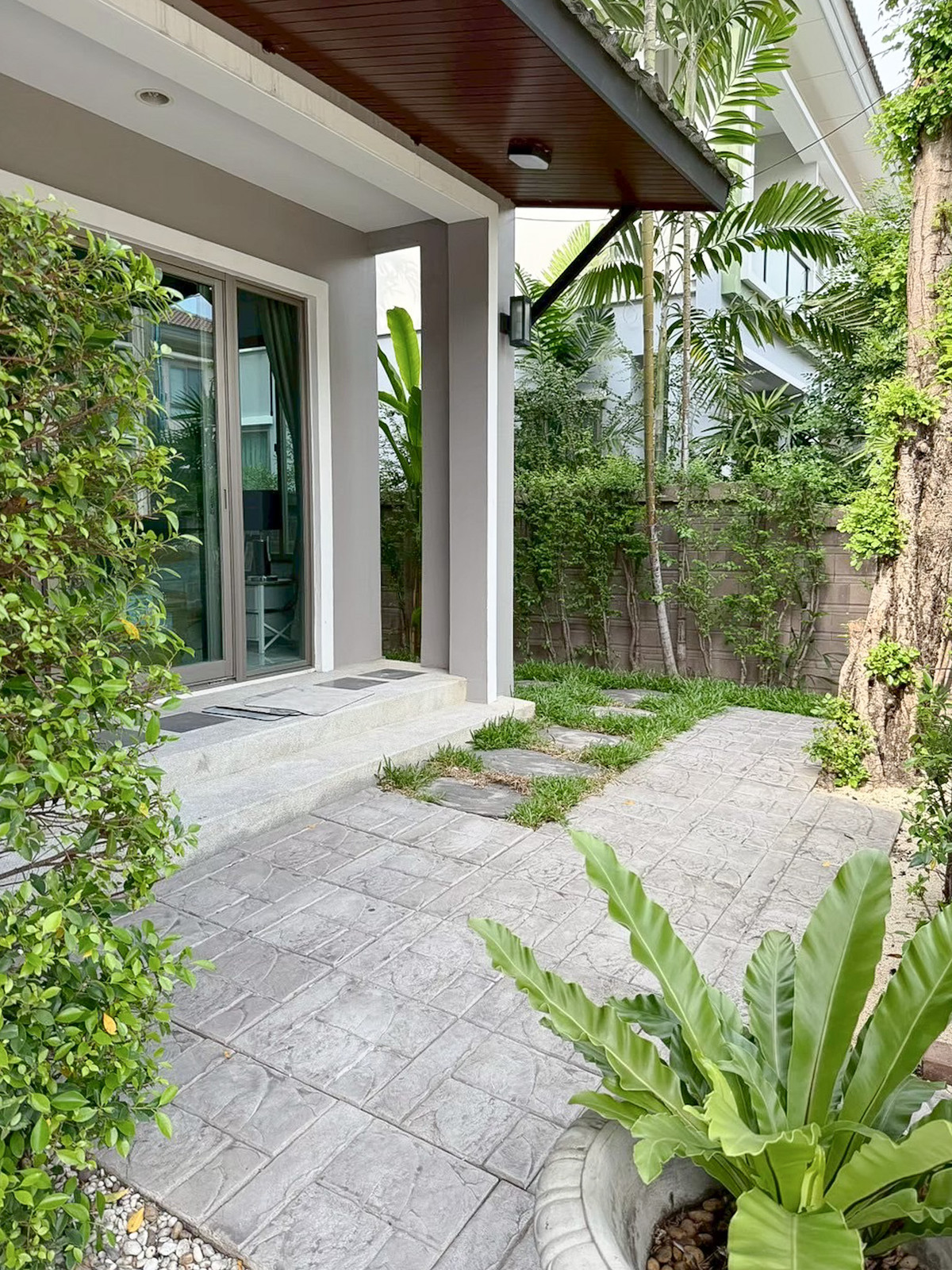 เดอะ แพลนท์ เอสทีค พัฒนาการ 38 / 3 ห้องนอน (ขาย), The Plant Estique Pattanakarn 38 / 3 Bedrooms (FOR SALE) FON160