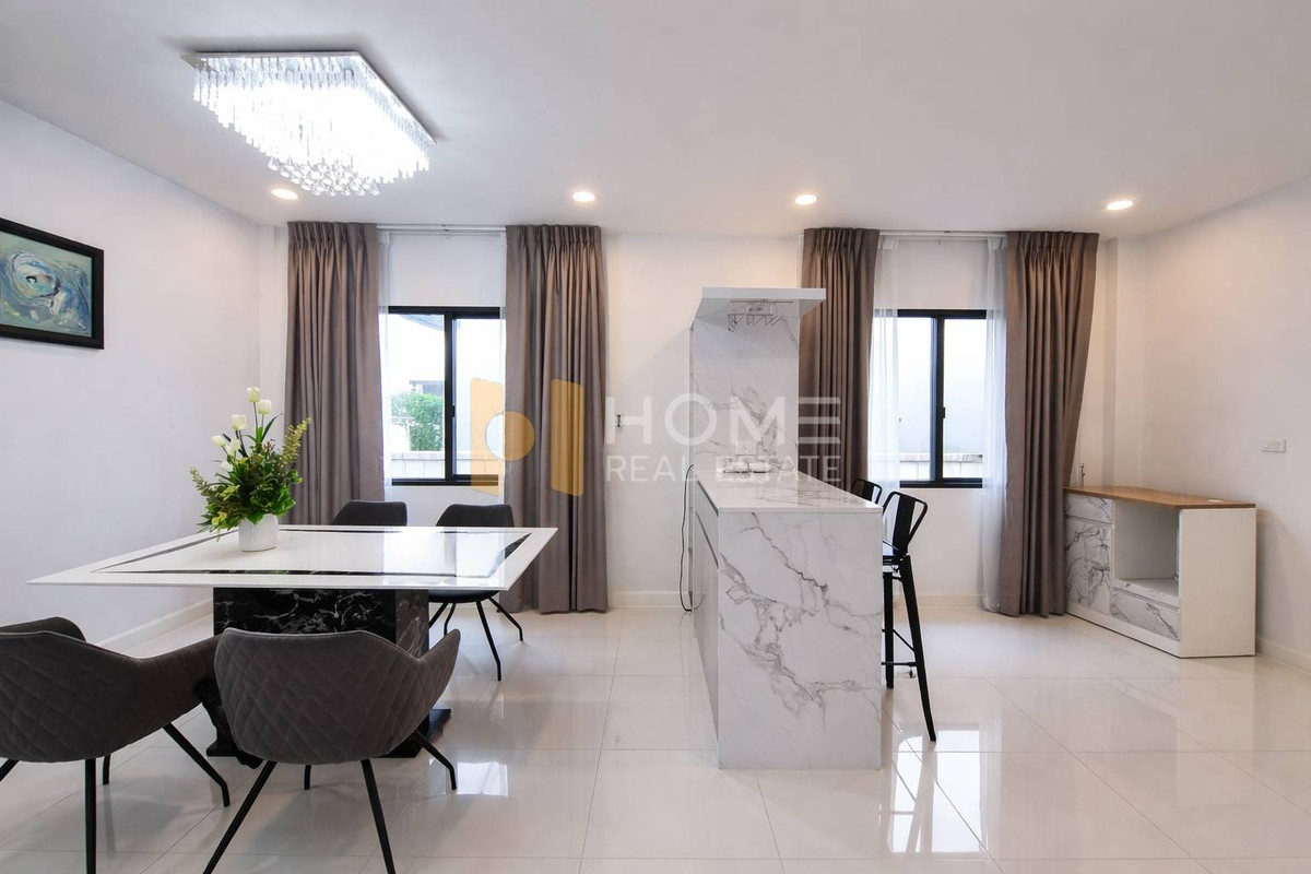 🏡 บ้านเดี่ยว เซนโทร ราชพฤกษ์ - สวนผัก 3 🔥เข้าเมืองง่าย ใกล้ทางด่วน 5 นาที / 4 ห้องนอน (ขาย), Centro Ratchaphruek - Suanphak 3 / Detached House 4 Bedrooms (FOR SALE) AOM029