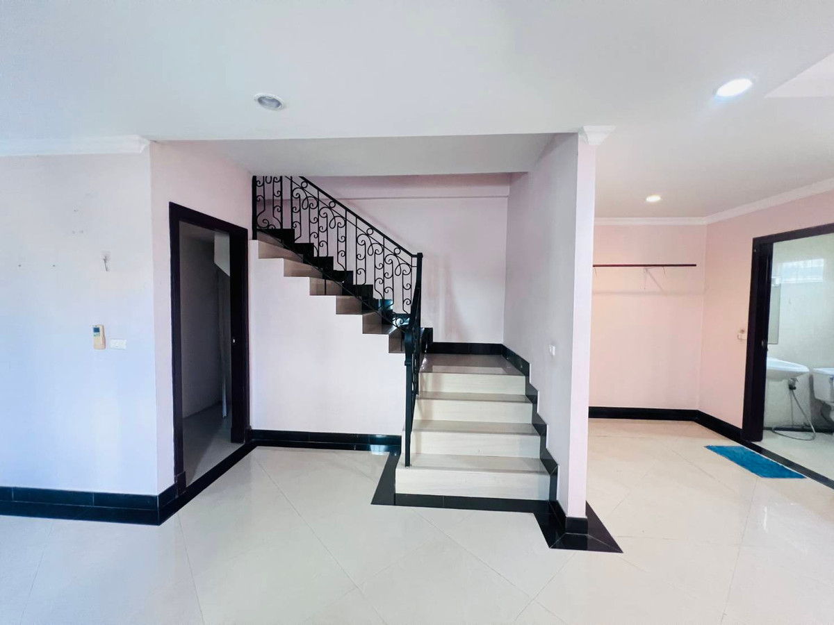 ทาวน์เฮ้าส์ ซอยกอไผ่ 8 / 2 ห้องนอน (ขาย), Townhouse Soi Kor Phai 8 / 2 Bedrooms (FOR SALE) AM025