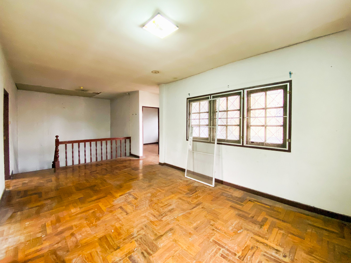 ทาวน์เฮาส์ ซอยปุณณวิถี 35 / 7 ห้องนอน (เช่า), Townhouse Soi Punnawithi 35 / 7 Bedrooms (FOR RENT) GNG074