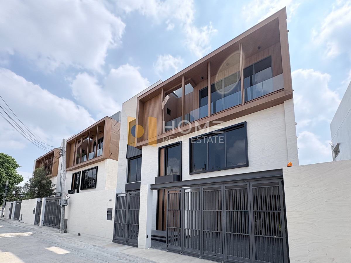บ้านเดี่ยว เมย์ฟิลด์ เลน รัชดา - ลาดพร้าว / 5 ห้องนอน (ขาย), Mayfield Lane Ratchada - Ladprao / Detached House 5 Bedrooms (FOR SALE) TPM382