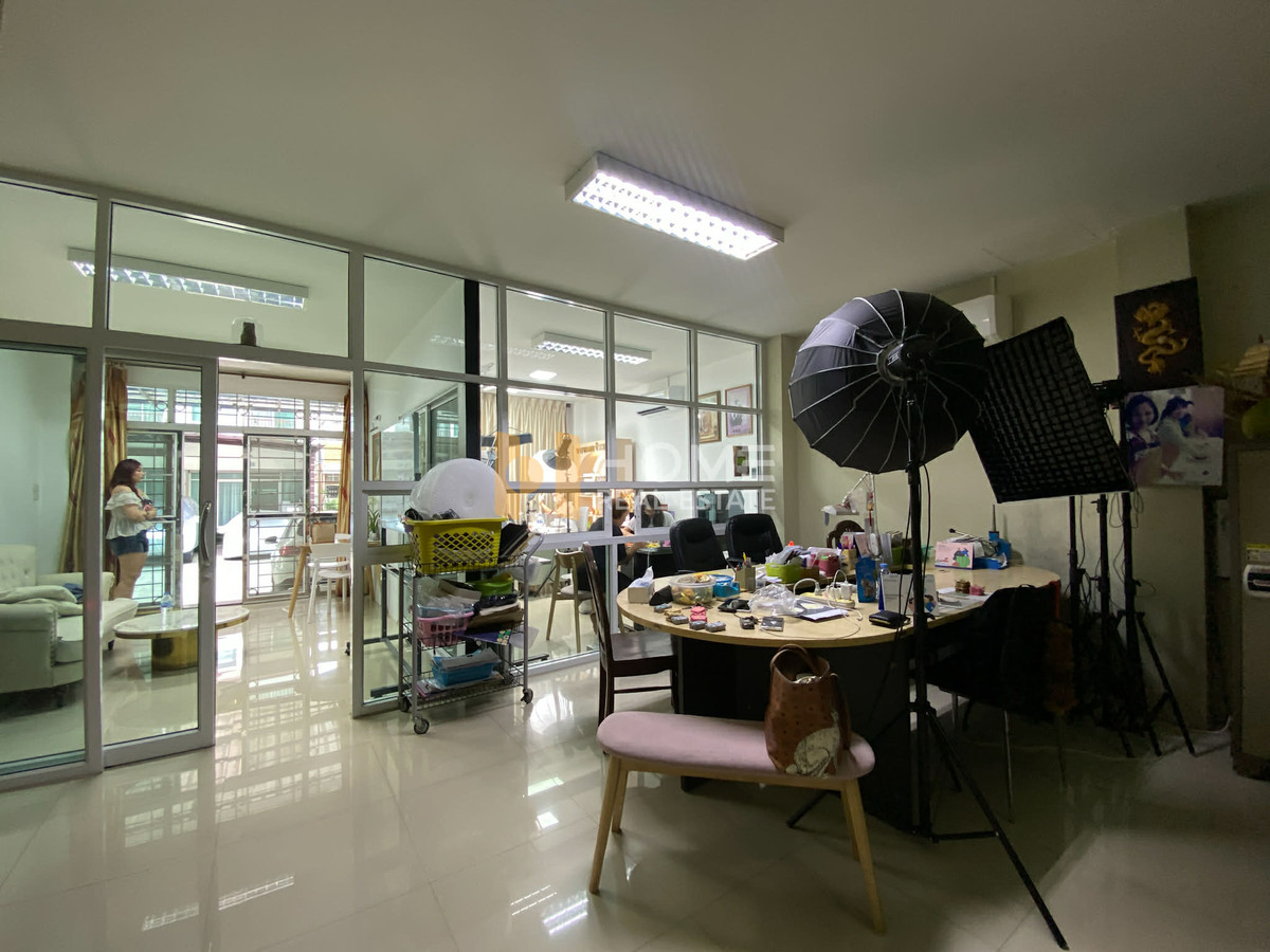 โฮมออฟฟิศ บางแวก 94 / 3 ห้องนอน (ขาย), Home Office Full House Bangwaek 94 / 3 Bedrooms (FOR SALE) BALL301