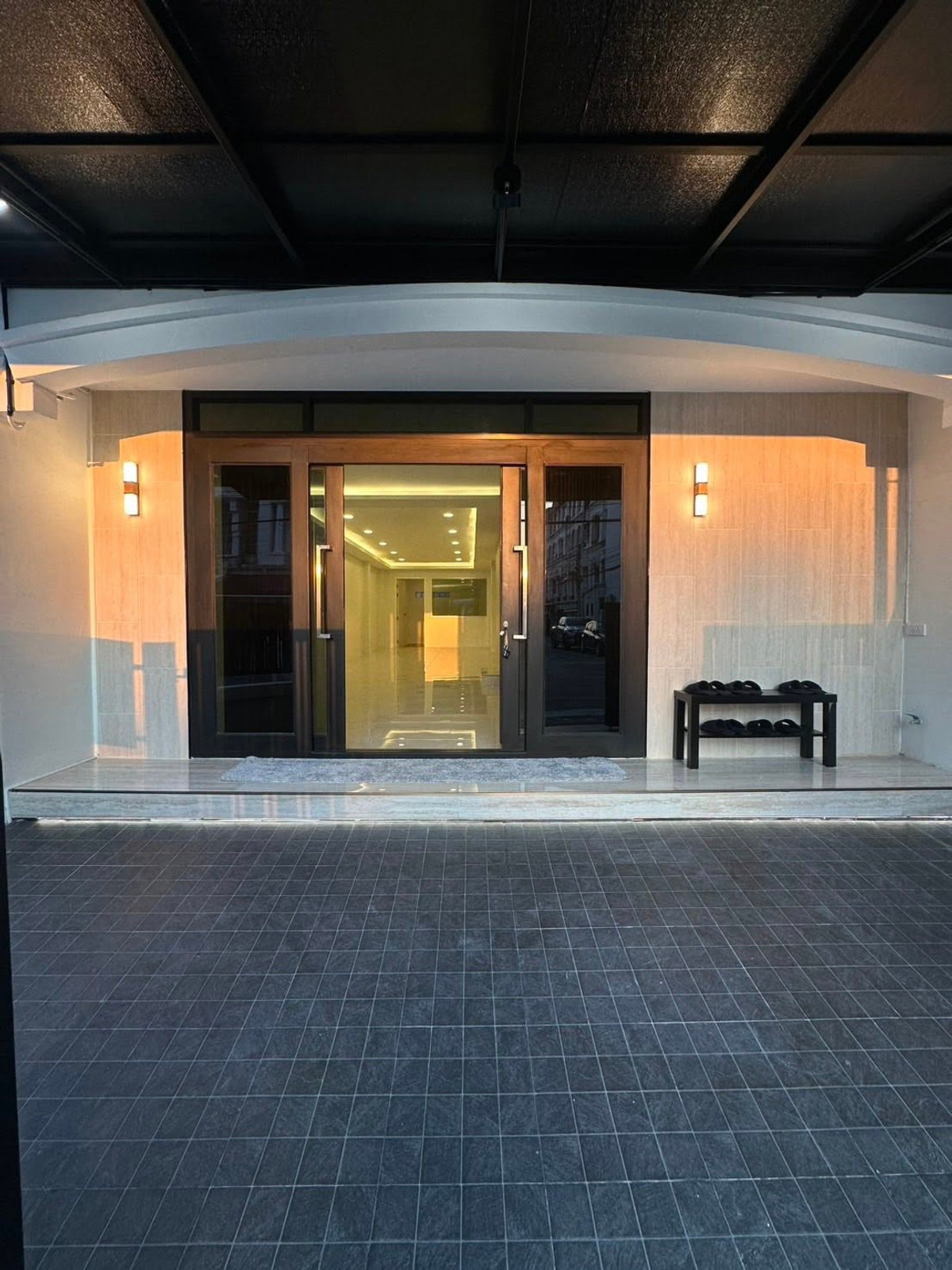 ทาวน์โฮม บ้านกลางเมือง พระราม 9 - ลาดพร้าว / 4 ห้องนอน (ขาย), Townhome Baan Klang Muang Rama 9 - Ladprao / 4 Bedrooms (FOR SALE) BZD186