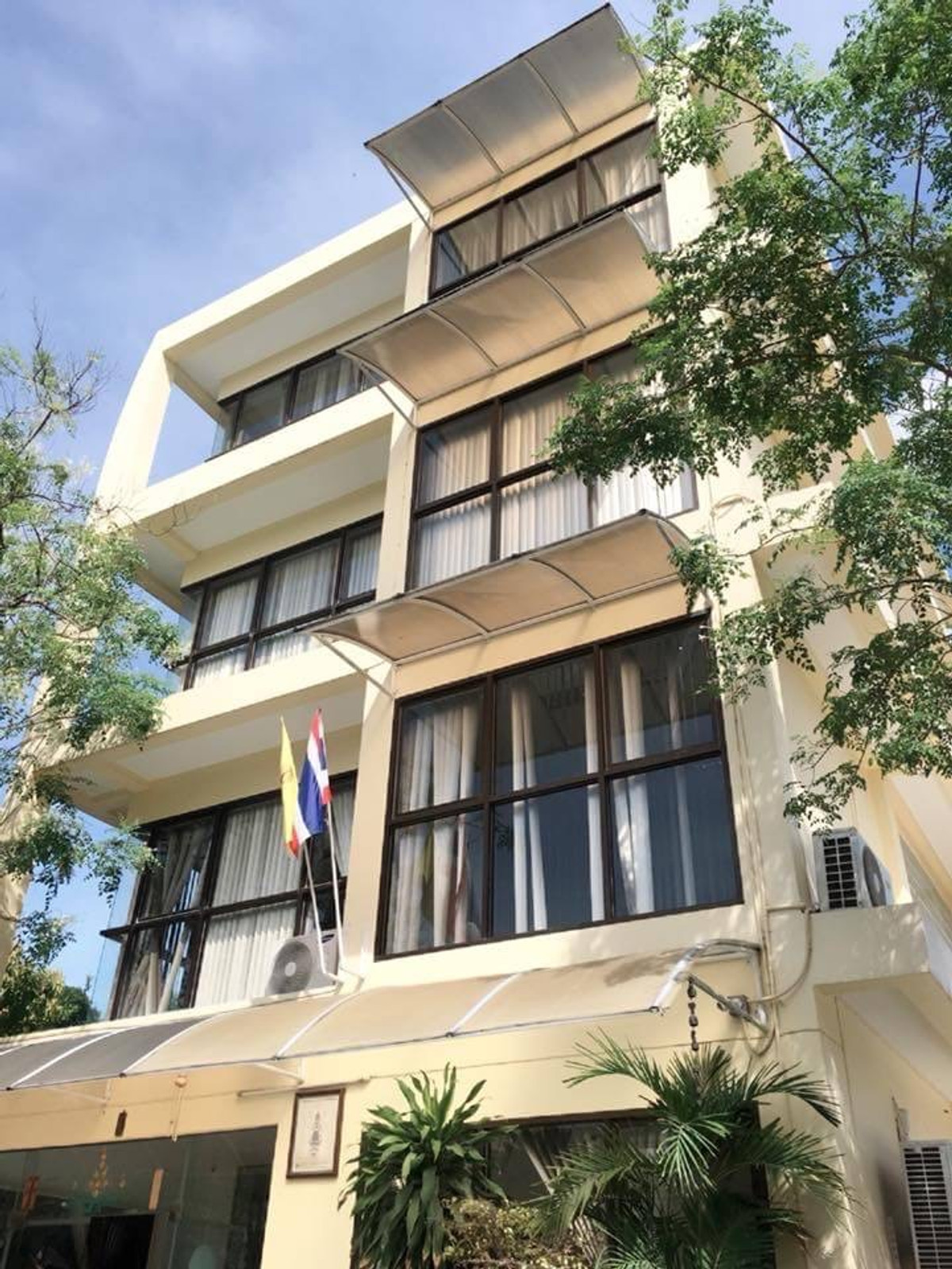 อาคารสำนักงาน รามคำแหง ซอย 64 / 4 ห้องนอน (เช่า), Office Building Ramkhamhaeng Soi 64 / 4 Bedrooms (FOR RENT) BZD185