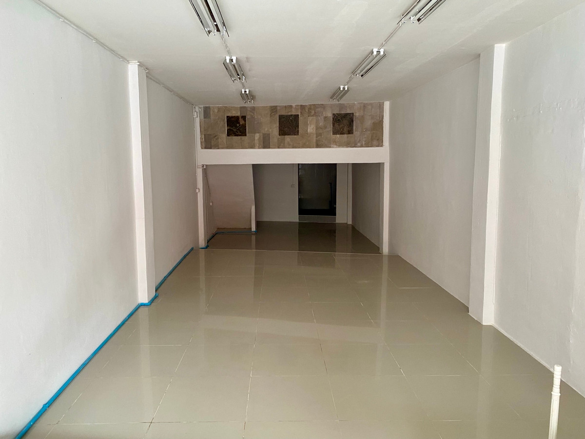 อาคารพาณิชย์ สุขุมวิท 101/1 / 4 ชั้น (ขาย), Commercial Building Sukhumvit 101/1 / 4 Storey (FOR SALE) GNG081