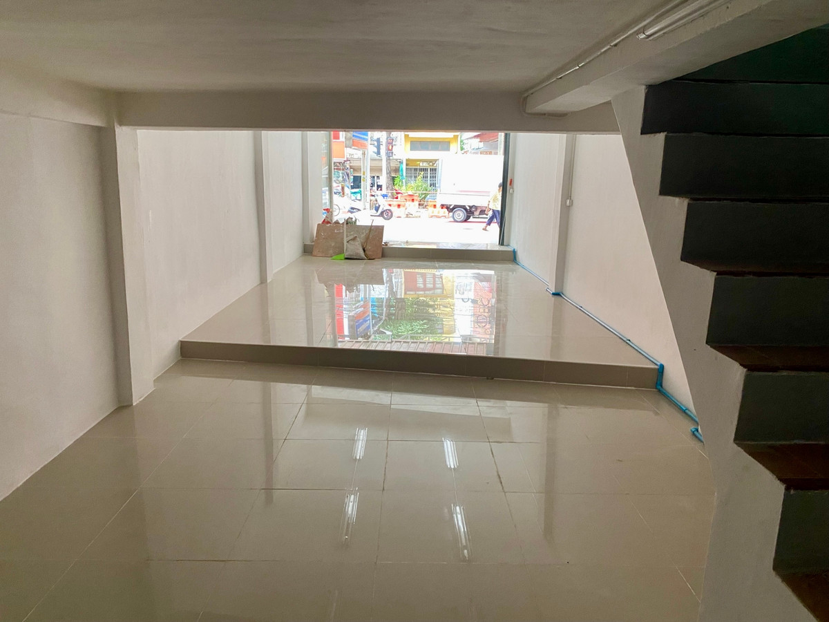 อาคารพาณิชย์ สุขุมวิท 101/1 / 4 ชั้น (ขาย), Commercial Building Sukhumvit 101/1 / 4 Storey (FOR SALE) GNG081