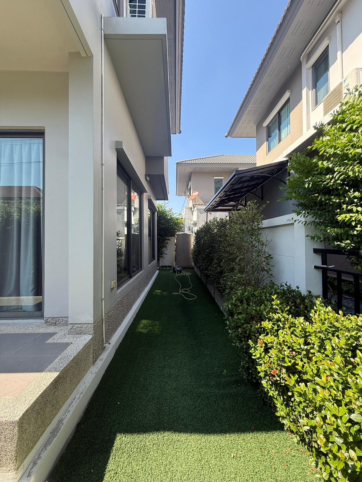 ไลฟ์ บางกอก บูเลอวาร์ด วงแหวน - พระราม 9 / 3 ห้องนอน (ขาย), Life Bangkok Boulevard Wongwaen - Rama 9 / 3 Bedrooms (FOR SALE) BZD193