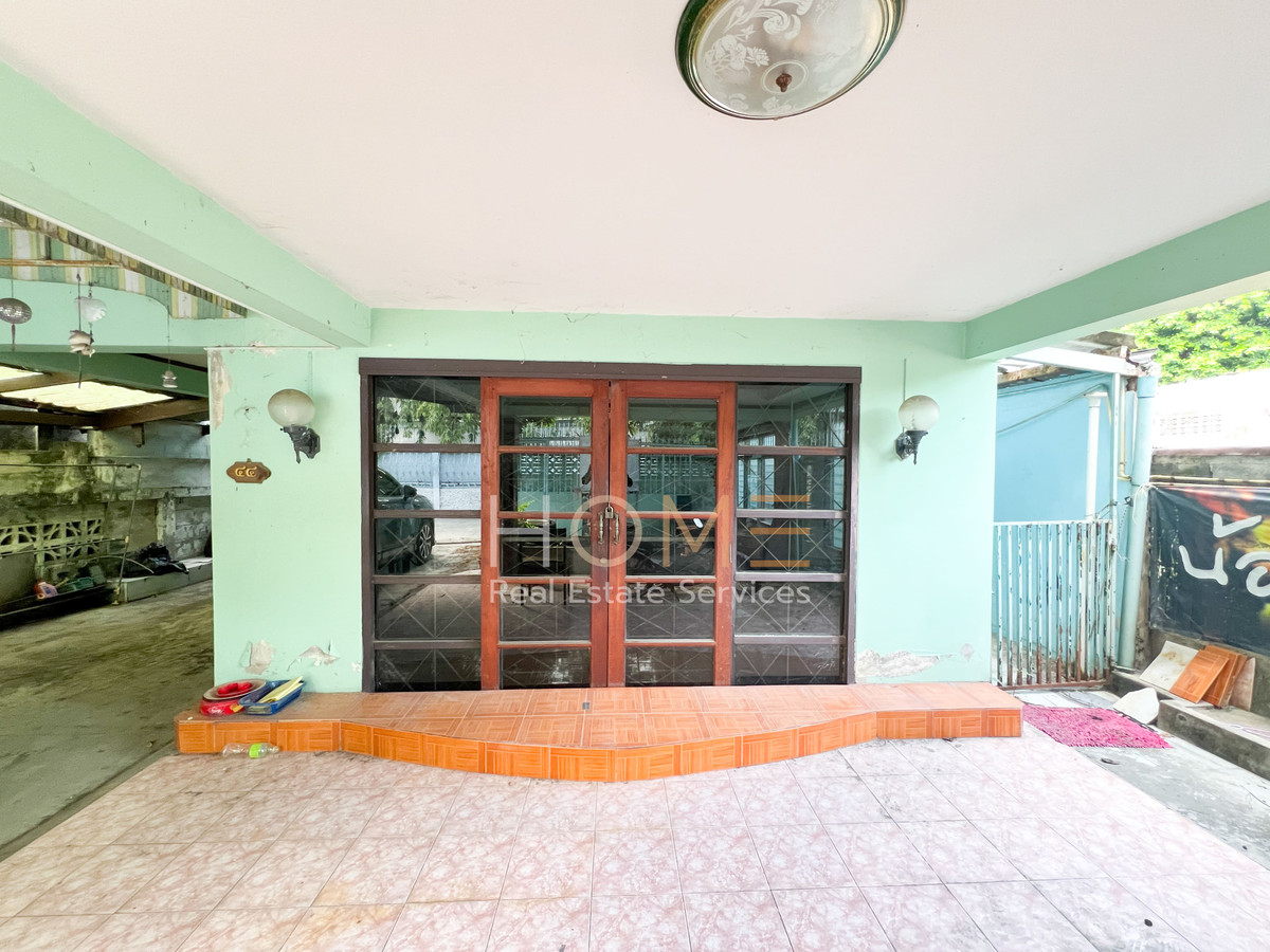 ที่ดินพร้อมสิ่งปลูกสร้าง ซอยวชิรธรรม 20 / 2 ห้องนอน (ขาย), House & Land Soi Wachiratham 20 / 2 Bedrooms (FOR SALE) GNG106