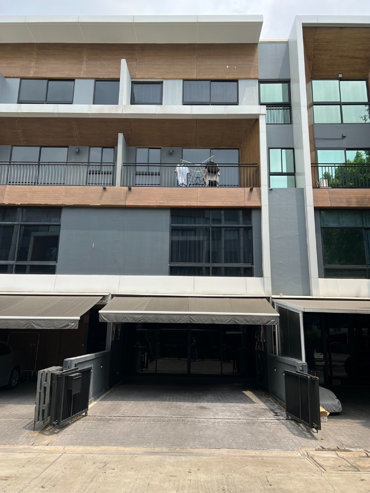 อาร์เด้น พระราม 3 / 3 ห้องนอน (ขายพร้อมผู้เช่า), Arden Rama 3 / 3 Bedrooms (SALE WITH TENANT) DML004