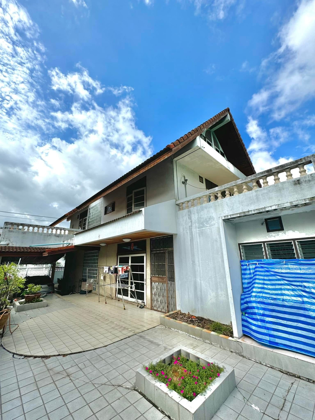 บ้านเดี่ยว 3 ชั้น ซอยนราธิวาสราชนครินทร์ 18 / 4 ห้องนอน (ขาย), House Soi Naradhiwas Rajanagarindra 18 / 4 Bedrooms (FOR SALE) DML038