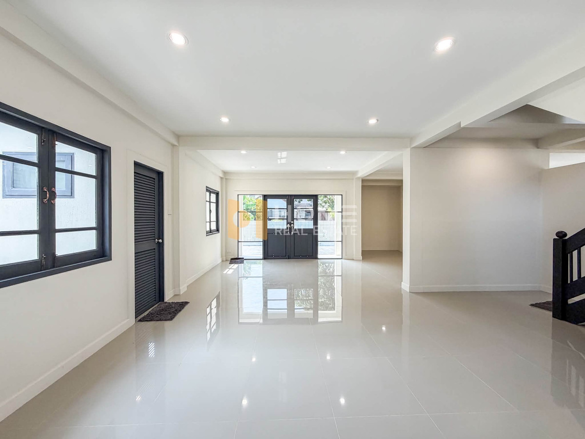 บ้านรีโนเวทใหม่กริ๊บ พื้นที่รอบบ้านเยอะมาก!!  ภาณุ การ์เด้น สวนผัก 58 / 3 ห้องนอน (ขาย), Phanu Garden Suanpak 58 / Detached House 3 Bedrooms (FOR SALE) BALL320